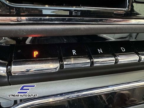 Used 2021 Lincoln Navigator Black Label w/ Cargo Convenience Package image 32