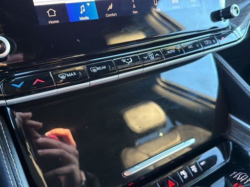 Used 2022 Jeep Wagoneer Series III image 19