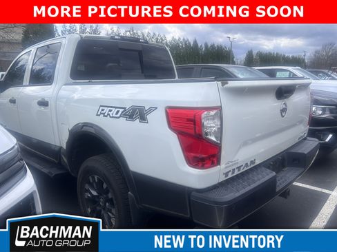 Used 2017 Nissan Titan PRO-4X w/ Pro-4x Convenience Package image 5