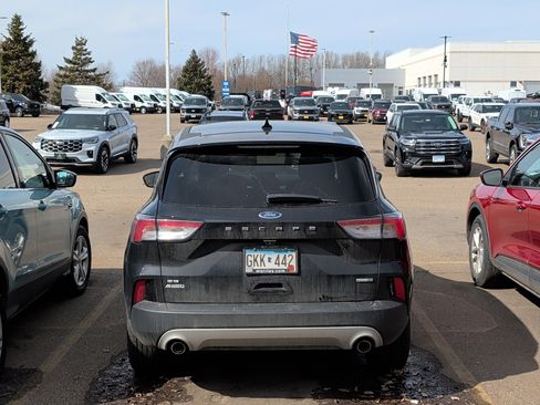 Used 2020 Ford Escape SE image 5