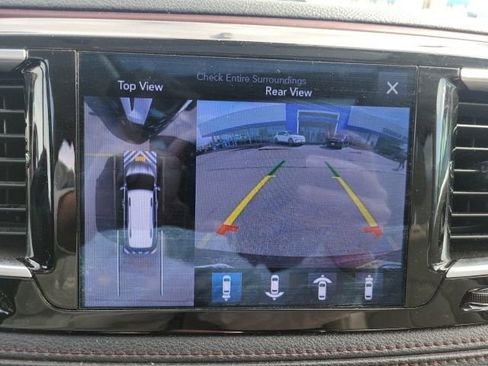 Used 2017 Chrysler Pacifica Limited w/ Advanced Safetytec Group image 21