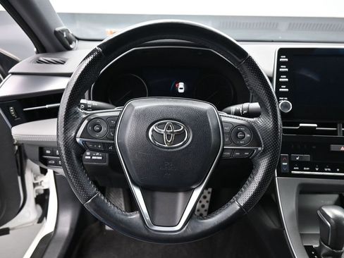 Used 2019 Toyota Avalon XSE image 15