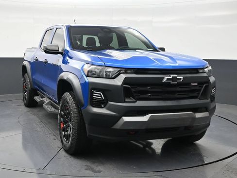 Used 2023 Chevrolet Colorado Trail Boss w/ Advanced Trailering Package AWD/4WD image 7