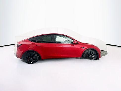 Used 2022 Tesla Model Y Performance image 10