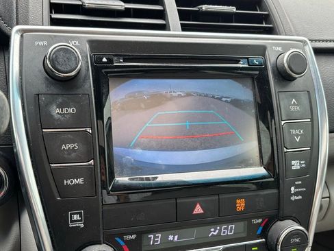 Used 2015 Toyota Camry XLE image 10