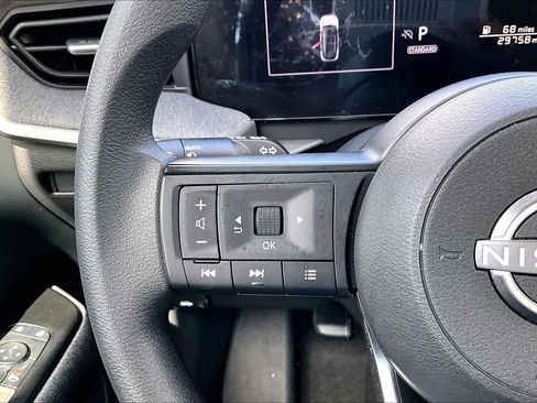 Used 2025 Nissan Kicks SV FWD image 22