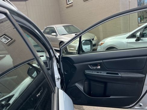 Used 2014 Subaru Crosstrek 2.0i Limited w/ Popular Package #2 image 11