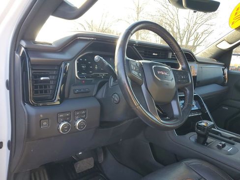 Used 2022 GMC Sierra 1500 AT4 w/ AT4 Premium Package AWD/4WD image 18