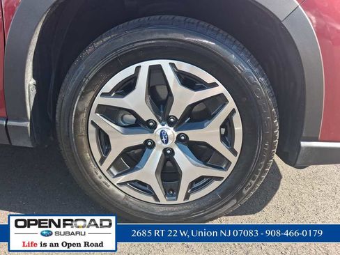 Used 2023 Subaru Forester Premium AWD/4WD image 5