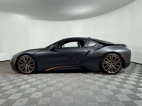 Used 2020 BMW i8 Coupe image 11