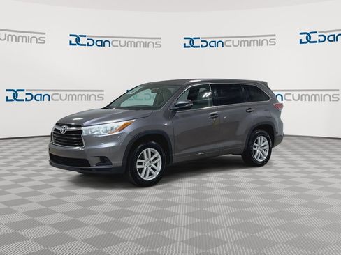 Used 2015 Toyota Highlander LE FWD image 5