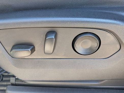 Used 2023 Chevrolet Silverado 1500 LT Trail Boss w/ LT Trail Boss Premium Package image 19