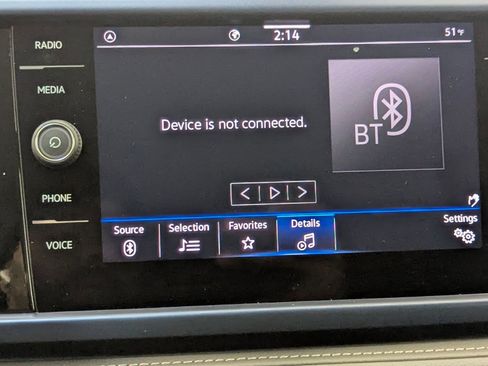 Used 2024 Volkswagen Taos SE image 26