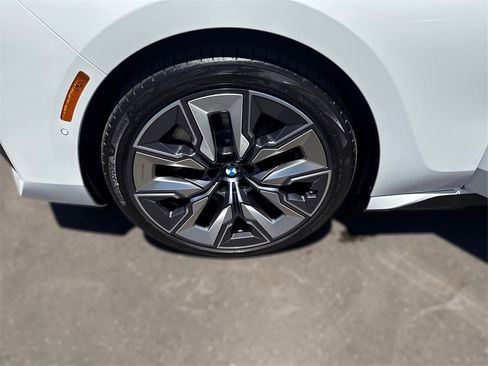 New 2025 BMW 760i xDrive image 15