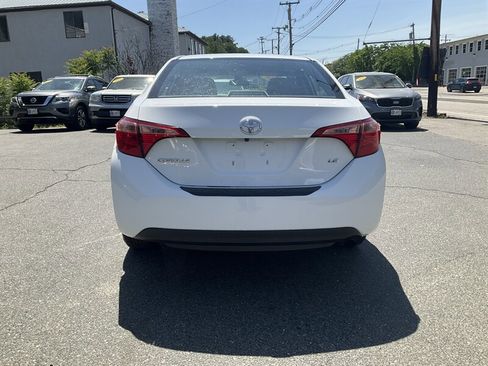 Used 2018 Toyota Corolla LE w/ Protection Package FWD image 4