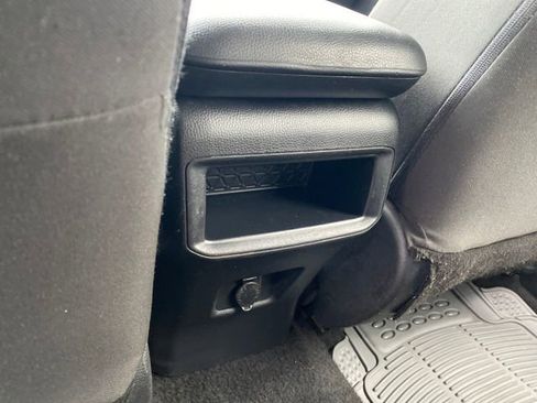 Used 2021 Toyota RAV4 LE FWD image 18