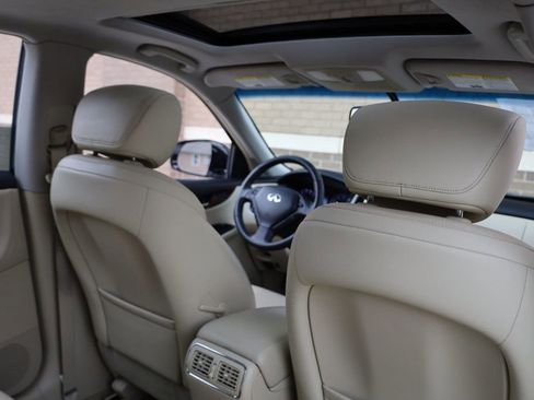 Used 2017 INFINITI QX50 AWD w/ Premium Plus Package image 23