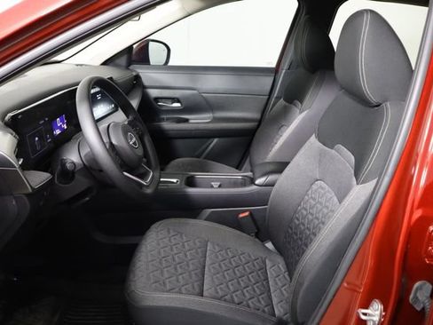 Used 2025 Nissan Kicks SV FWD image 16