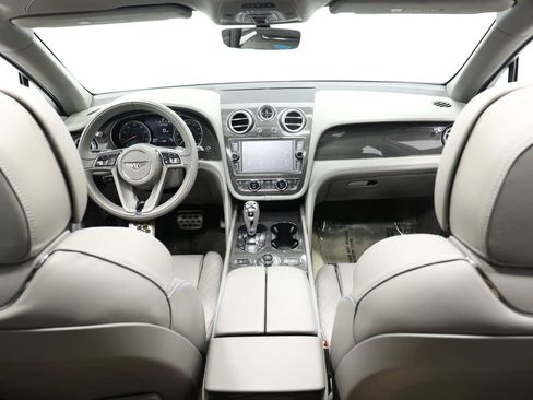 Used 2019 Bentley Bentayga image 34