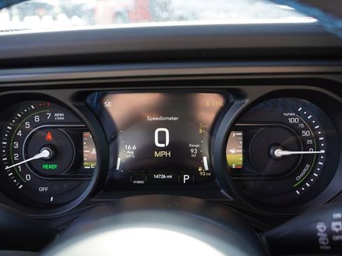 Certified 2025 Jeep Wrangler Unlimited Rubicon 4xe w/ Convenience Group image 35