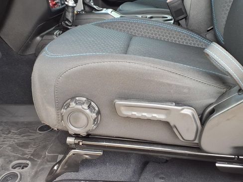 Used 2024 Jeep Wrangler Unlimited Rubicon 4xe AWD/4WD image 25