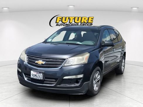 Used 2014 Chevrolet Traverse LS FWD image 1