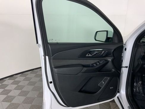 Used 2022 Chevrolet Traverse High Country image 12