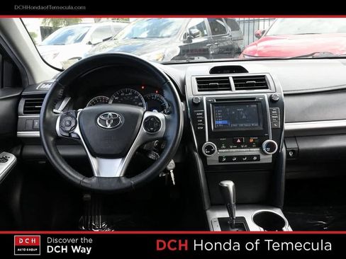 Used 2014 Toyota Camry SE image 8