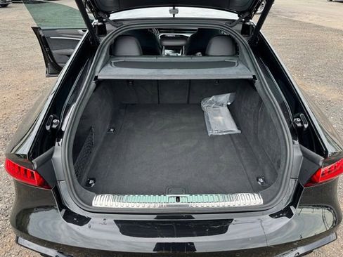 Used 2024 Audi RS 7 Performance AWD/4WD image 33
