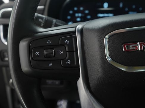 Used 2023 GMC Yukon XL SLT image 30