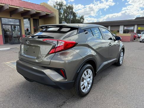 Used 2021 Toyota C-HR LE image 10
