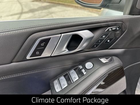 Certified 2024 BMW X7 xDrive40i w/ Premium Package image 17