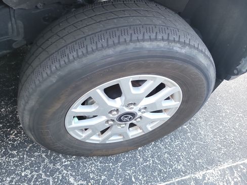 Used 2025 Toyota Tacoma SR5 RWD image 8