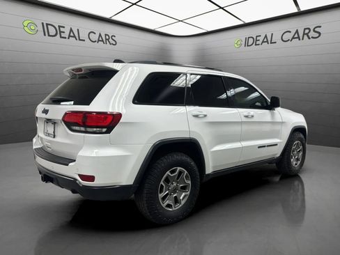 Used 2018 Jeep Grand Cherokee Laredo AWD/4WD image 5