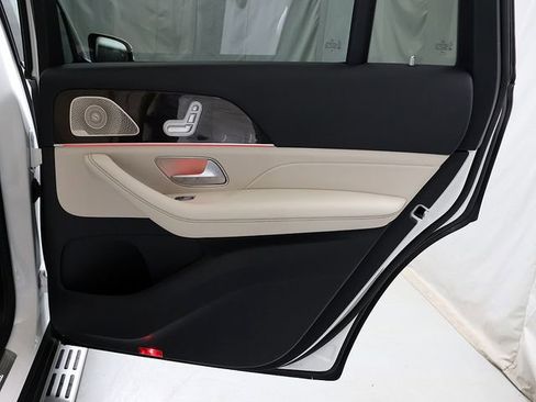Certified 2026 Mercedes-Benz GLS 450 4MATIC image 35