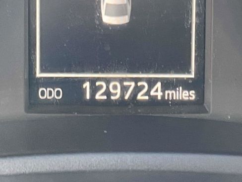 Used 2019 Toyota Corolla SE image 25