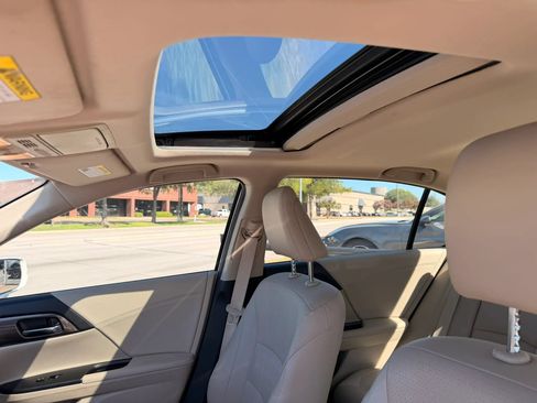 Used 2017 Honda Accord EX-L image 12