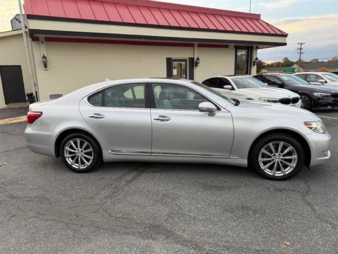 Used 2011 Lexus LS 460 AWD image 4