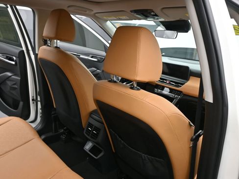 Used 2024 Kia Seltos EX image 11