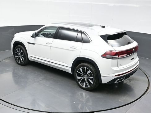 Used 2025 Volkswagen Atlas Cross Sport SEL Premium R-Line image 31