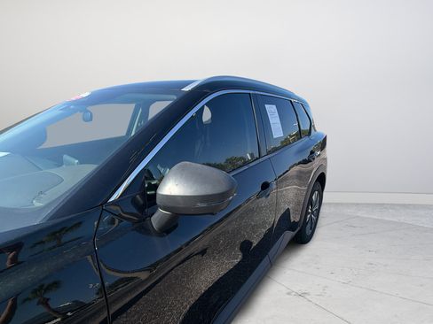Used 2021 Nissan Rogue SV w/ Premium Package FWD image 42