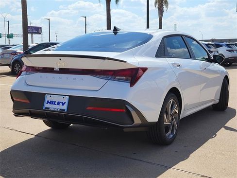 New 2025 Hyundai Elantra Sport image 4