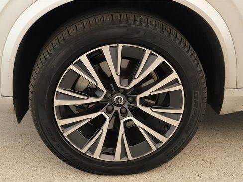 Used 2020 Volvo XC90 T5 Momentum image 31