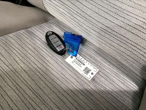 Used 2021 Nissan Rogue SV AWD/4WD image 30