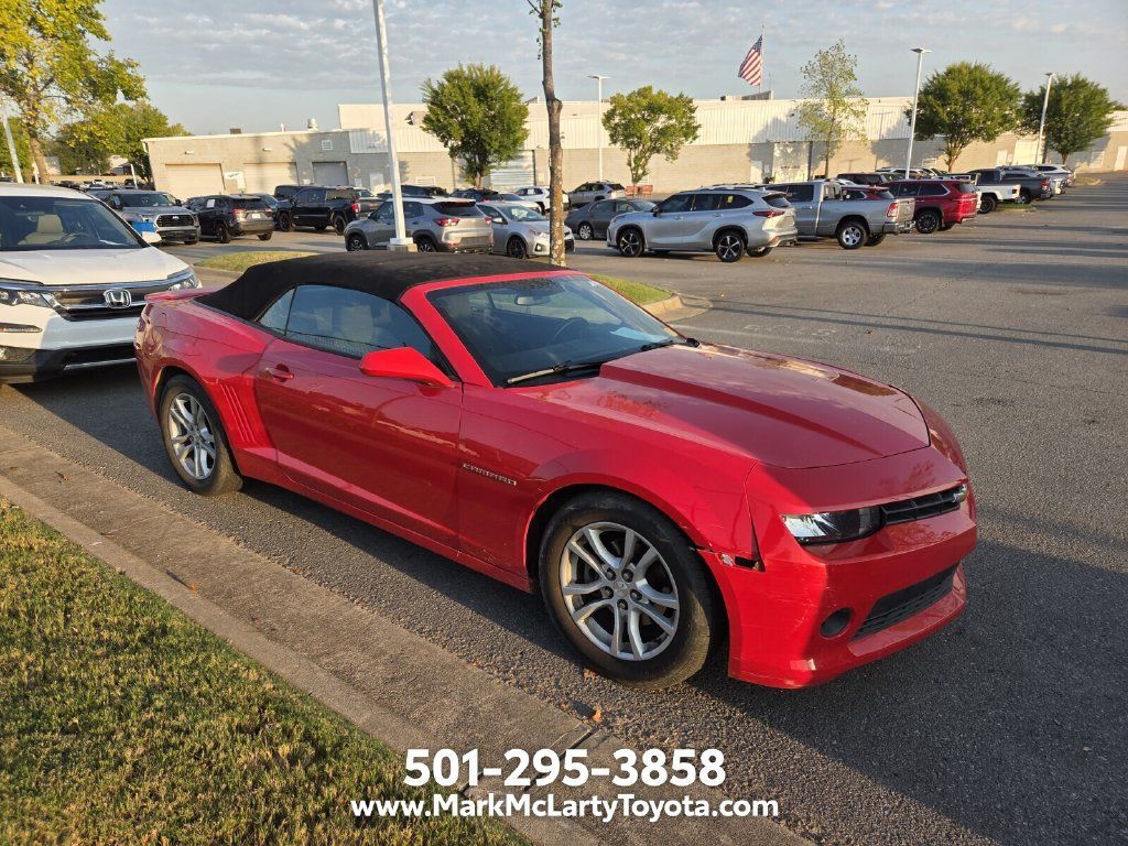Used 2015 Chevrolet Camaro LT RWD image 3