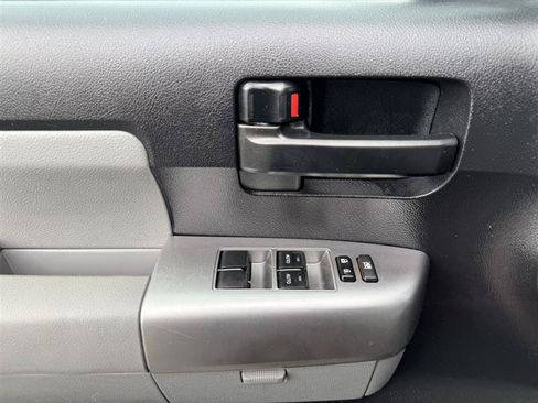 Used 2018 Toyota Sequoia SR5 w/ Carpet Cargo Mat Package AWD/4WD image 32