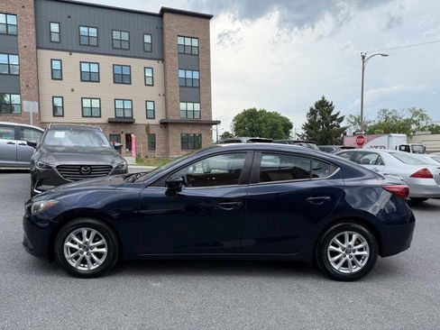 Used 2016 MAZDA MAZDA3 i Touring w/ Popular Equipment Package FWD image 4