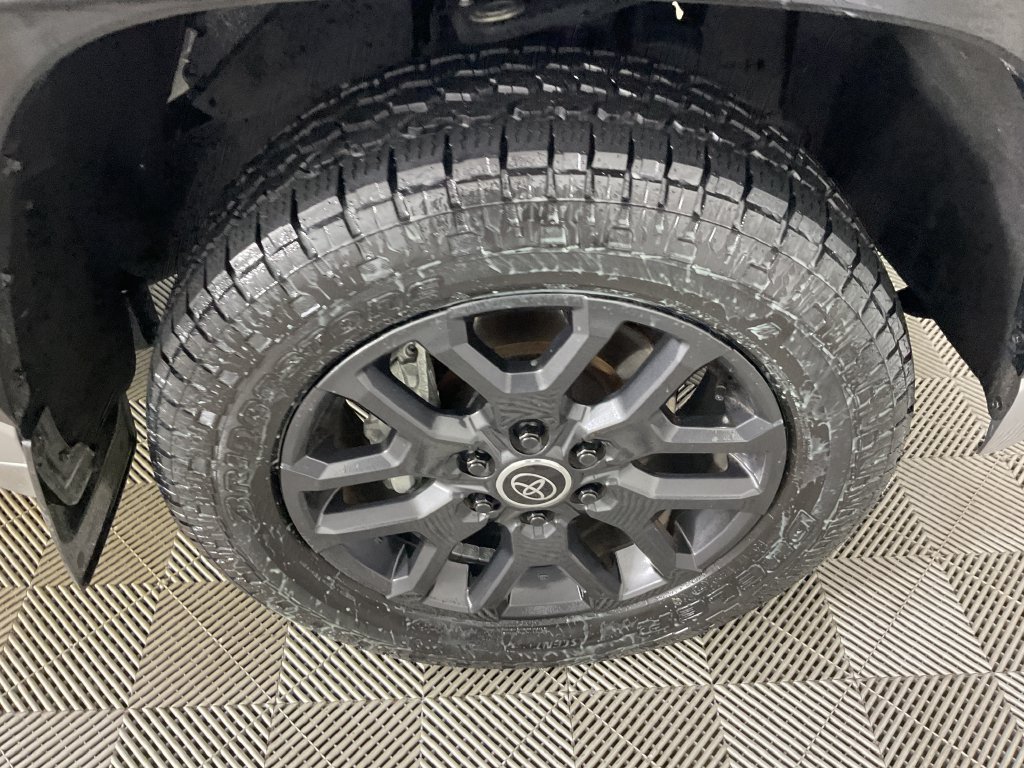 Used 2024 Toyota Tundra Platinum AWD/4WD image 11