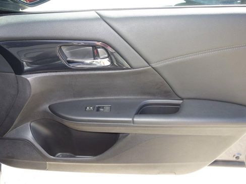 Used 2014 Honda Accord Sport image 21