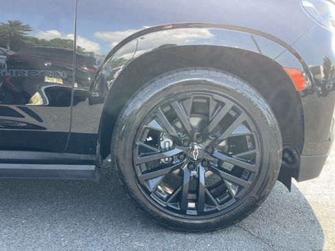 Used 2021 Chevrolet Suburban High Country AWD/4WD image 10